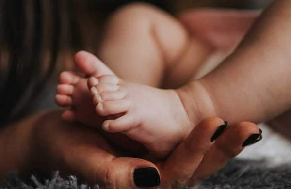 வேலூர் அரசு மருத்துவமனை கால்வாயில் வீசப்பட்ட பெண் குழந்தை சடலம்!