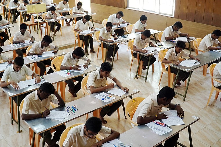 டிட்வா புயல்: பள்ளி மாணவர்களுக்கான ஊரக திறனாய்வுத் தேர்வு தேதி மாற்றம்!