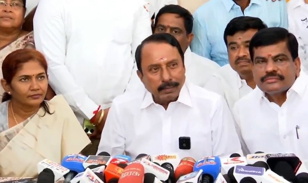 பொங்கலுக்குப் பிறகு எங்களைப் பார்த்து நாடே வியக்கும்: செங்கோட்டையன் பேட்டி