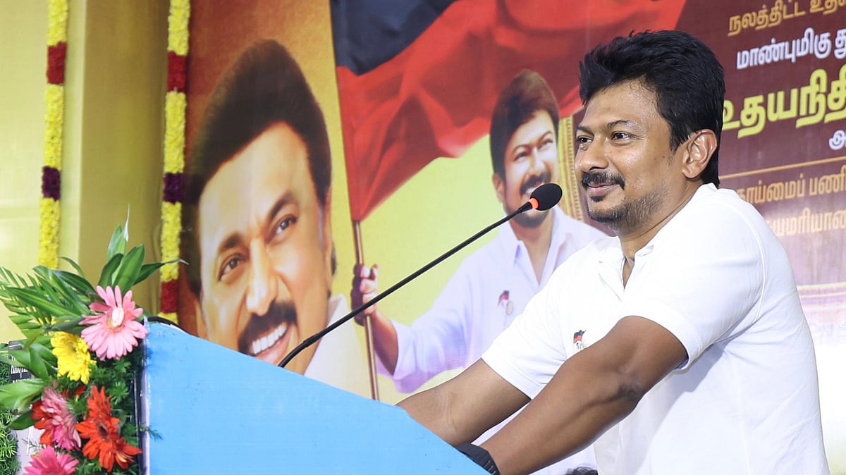 புத்தாண்டு விடுமுறைக்குப் பின் இலவச மடிக்கணினிகள் வழங்கப்படும்!  - உதயநிதி அறிவிப்பு