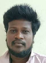 கூழாங்கல் கடத்திய டிப்பா் லாரி பறிமுதல்: ஓட்டுநா் கைது