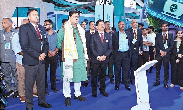 ரூ.90,936 கோடிக்கு முதலீட்டு ஒப்பந்தங்கள் பெற்ற வ.உ.சி. துறைமுகம் 