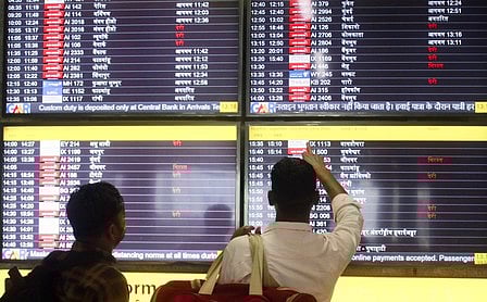 டிட்வா புயல்: சென்னையில் நாளை 47 விமானங்களின் சேவைகள் ரத்து  