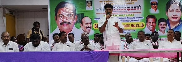 வந்தவாசி: அதிமுக வாக்குச்சாவடி முகவா்களுக்கு ஆலோசனை