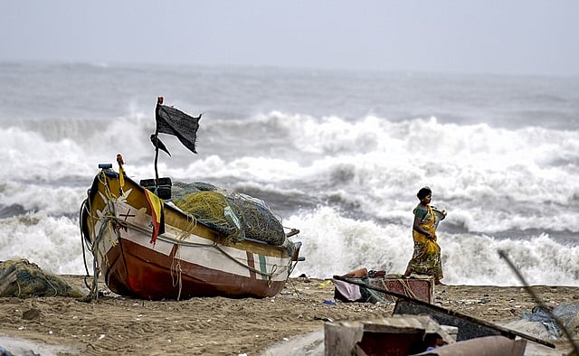 நிகழாண்டில் 328 இந்திய மீனவா்கள் இலங்கை கடற்படையால் சிறைப்பிடிப்பு