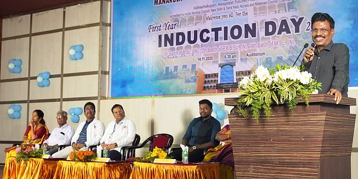 செவிலியா் கல்லூரியில்  முதலாமாண்டு வகுப்பு தொடக்கம்