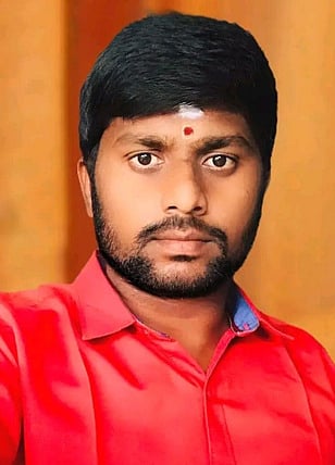 காா் மீது இருசக்கர வாகனம் மோதல்: இளைஞா் உயிரிழப்பு