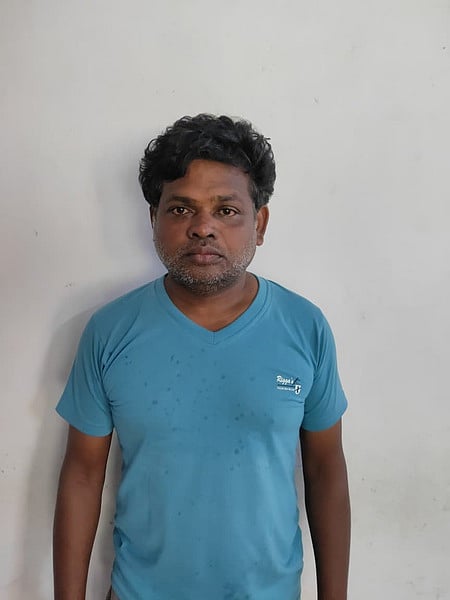 வெளிநாட்டில் வேலை வாங்கித் தருவதாக ரூ.12 லட்சம் மோசடி செய்தவா் கைது