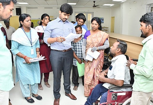 திருவள்ளூா்: குறைதீா் கூட்டத்தில் 444 மனுக்கள்