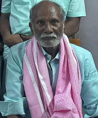 பரமக்குடியில் முதியவா் வெட்டிக் கொலை