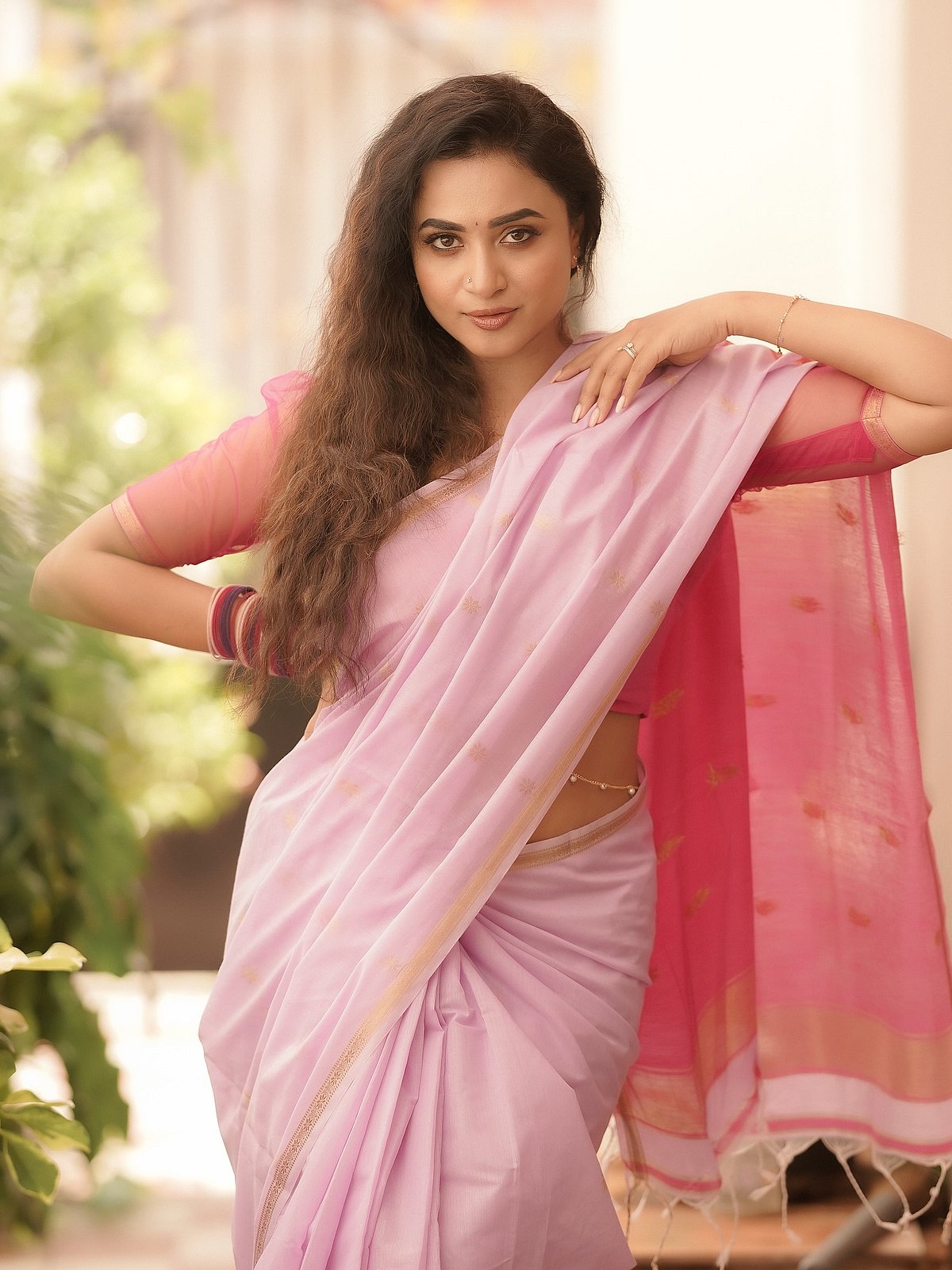 பட்டர் ரோஸ்... ஜனனி!