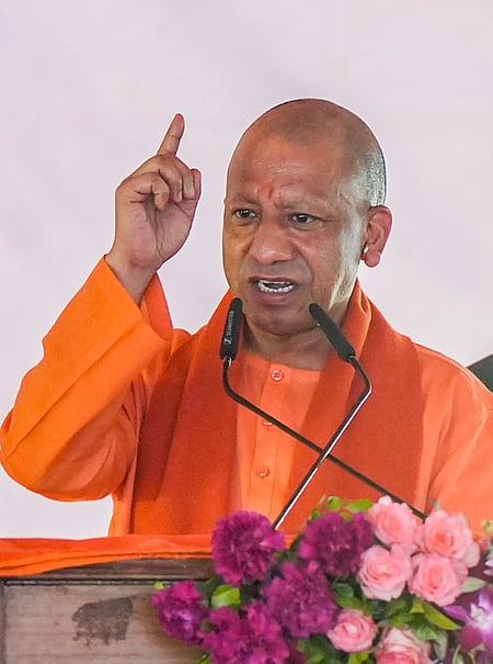 வெளிநாட்டு நிதியுதவி அல்ல; சமூக ஆதரவில் செயல்படுகிறது ஆா்எஸ்எஸ் - யோகி ஆதித்யநாத்