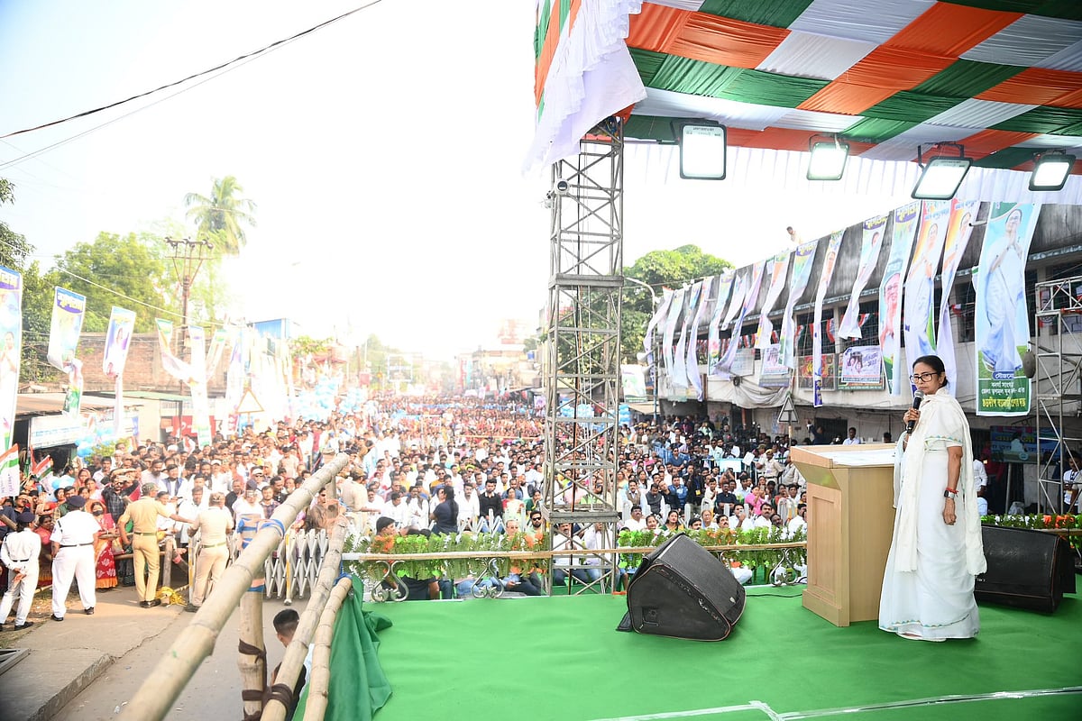 பாஜக அரசியல்ரீதியாக என்னை தோற்கடிக்க முடியாது! - எஸ்ஐஆருக்கு எதிராக மமதா பேரணி