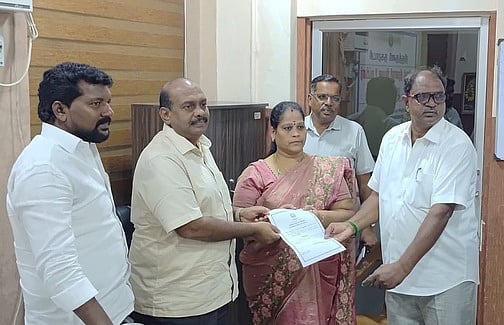 திருத்தணி நகராட்சியில் நியமன உறுப்பினா் பதவியேற்பு