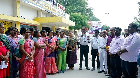 அரசமைப்பு தின உறுதிமொழி ஏற்பு