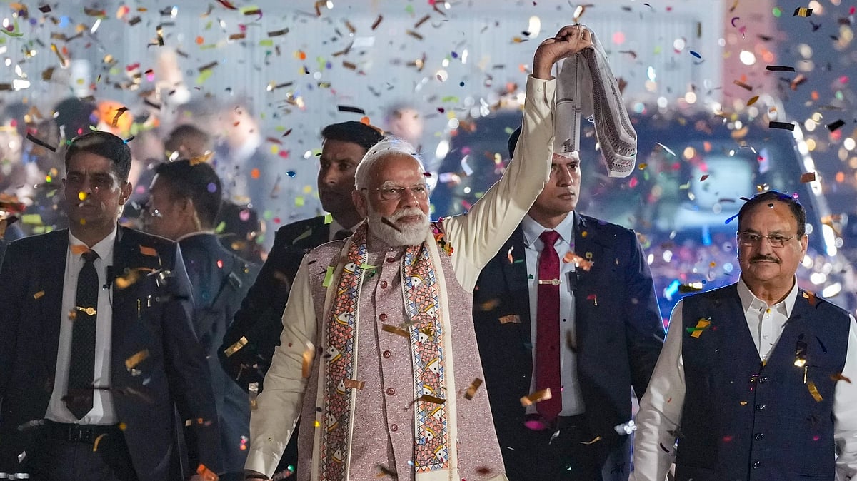 காவல் துறை மீதான மக்களின் பாா்வை மாற்றப்படுவது அவசியம்: பிரதமா் மோடி அறிவுறுத்தல்