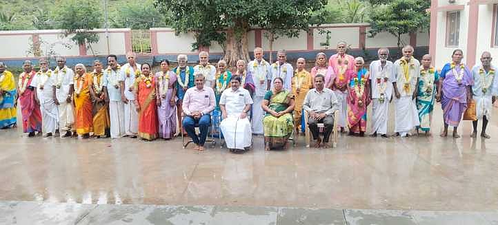 கோயில்களில் மூத்த தம்பதிகளுக்கு மரியாதை