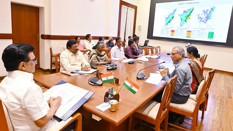 டிட்வா புயல்: நிவாரண நடவடிக்கைகள் குறித்து முதல்வர் ஆய்வு! 