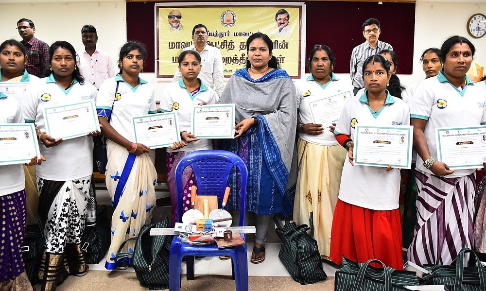 திருப்பத்தூா்: குறைதீா் கூட்டத்தில் 358 மனுக்கள் அளிப்பு