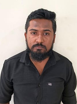 கோவையில் 13 வீடுகளில் 42 பவுன் திருட்டு: உதவிய ஆட்டோ ஓட்டுநா் கைது