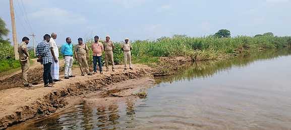 யானைகளை வனத்துக்குள் விரட்ட
பாதைகளை உருவாக்கத் திட்டம்
