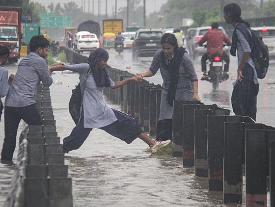 திருவள்ளூர்: பள்ளி, கல்லூரிகளுக்கு நாளை (டிச., 3) விடுமுறை