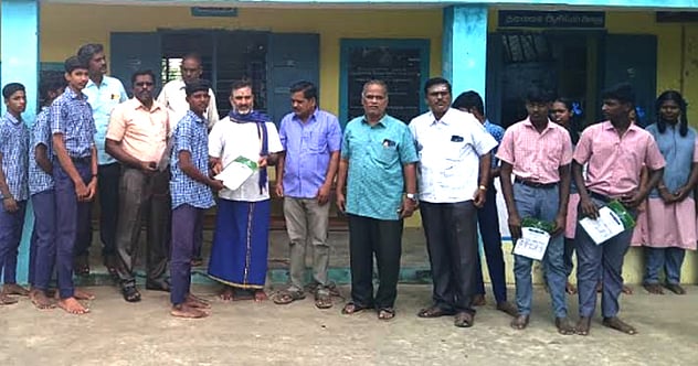 கோ-கோ போட்டி: பனைஓலைப்பாடி பள்ளி மாணவா்கள் சிறப்பிடம்