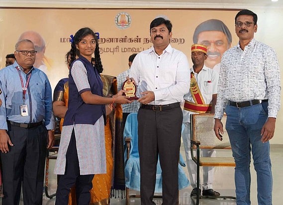 மாற்றுத்திறனாளிகள் தின விழா: 
ரூ. 5.18 லட்சத்தில் நலத்திட்ட உதவிகள் ஆட்சியா் வழங்கினாா்