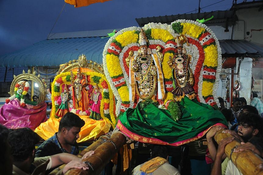 திருச்சி மலைக்கோட்டையில் மகா தீபம்