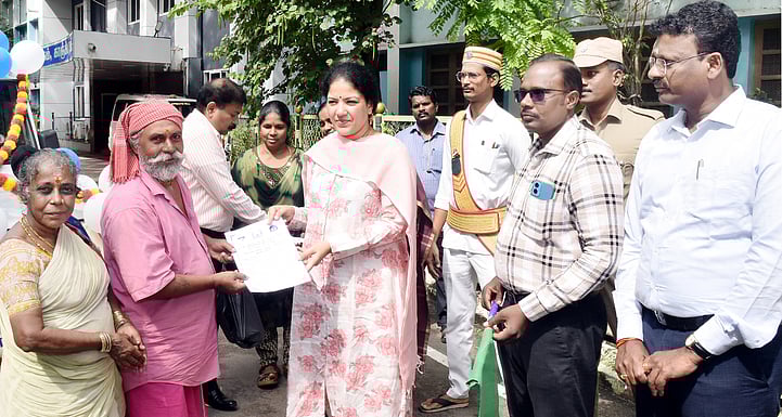 அரசு மருத்துவமனைகளில் ஆண்களுக்கு கருத்தடை சிகிச்சை: காஞ்சிபுரம் ஆட்சியா்