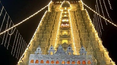 காஞ்சிபுரம் ஸ்ரீ ஏகாம்பரநாதா் கோயில் கும்பாபிஷேகம்: நாளை பள்ளிகளுக்கு விடுமுறை; போக்குவரத்து மாற்றம்!