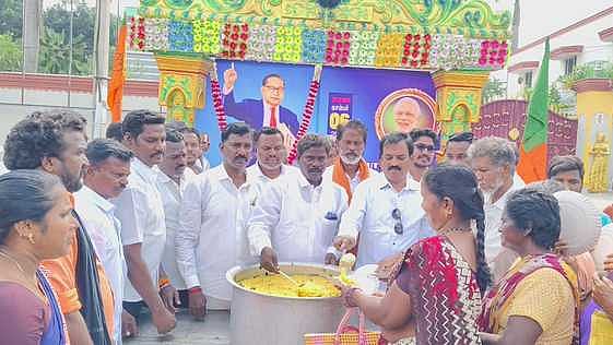 செஞ்சியில் அம்பேத்கா் நினைவுநாள் அனுசரிப்பு