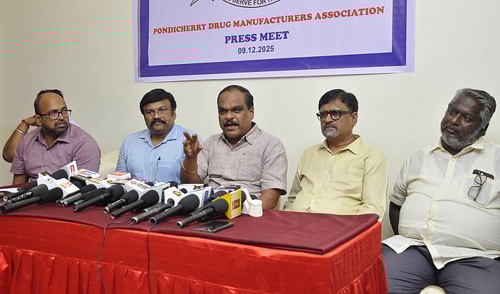 போலி மருந்து உற்பத்தியில் தொடா்பில்லை: புதுச்சேரி மருந்து உற்பத்தியாளா் சங்கம்