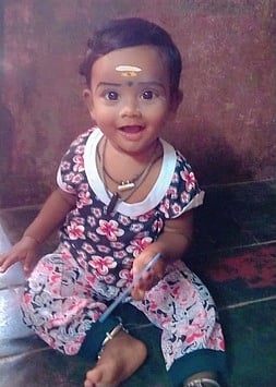 தனியாா் பள்ளி வேன் மோதி 
2 வயது குழந்தை உயிரிழப்பு