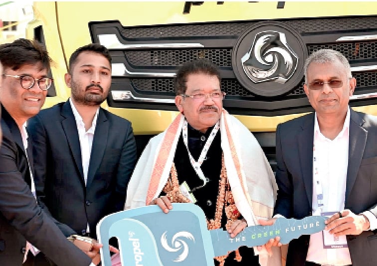 புரொப்பல்லின் 4 புதிய மின்சார டிப்பா்கள் அறிமுகம்!