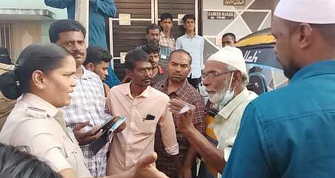 கரிமாபாத் பகுதியில் அடிப்படை வசதிகள் கோரி சாலை மறியல்!