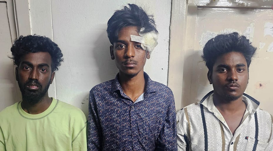 தென்னை மரத்தில் இளநீரை பறித்தவரை தட்டிக் கேட்டவா் மீது தாக்குதல்