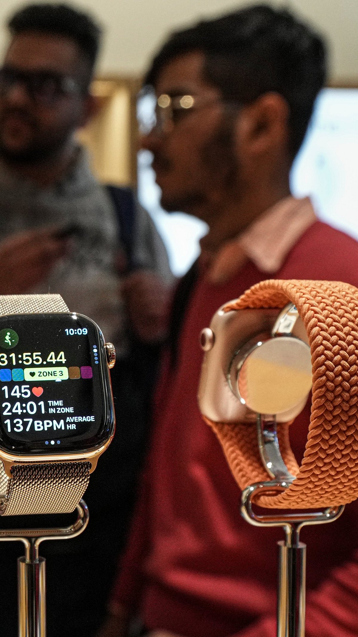 நொய்டாவில் ஆப்பிள் விற்பனையகம் திறப்பு!