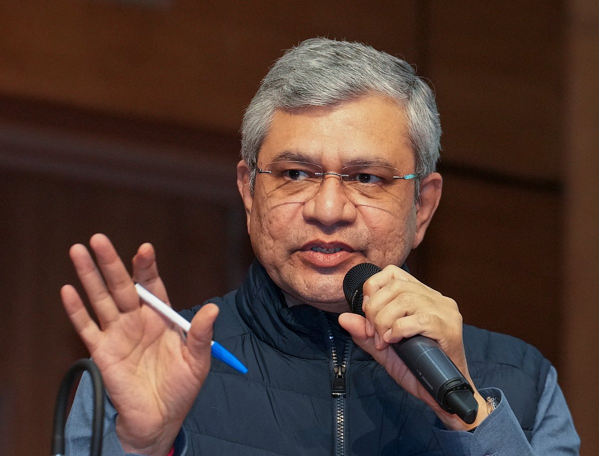 ஆக்கிரமிப்பின் பிடியில் 1,068 ஹெக்டோ் ரயில்வே நிலம்: நாடாளுமன்றத்தில் தகவல்