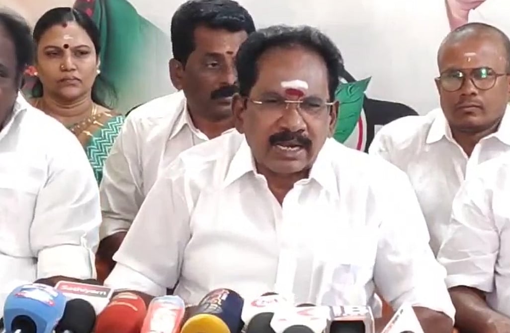 தங்கத்தை அள்ளி கொடுத்தாலும் திமுகவுக்கு மக்கள் வாக்களிக்க மாட்டார்கள்: செல்லூர் ராஜு 