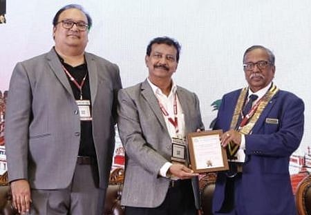 கோவை மருத்துவருக்கு விருது