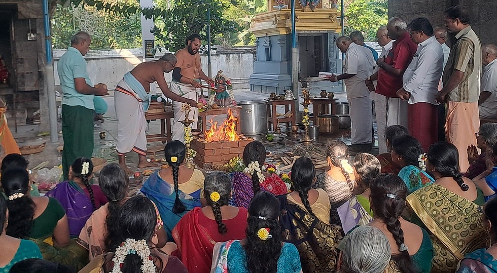 விக்கிரவாண்டி பெருமாள் கோயிலில் ஆண்டாள் உற்சவா் சிலை பிரதிஷ்டை