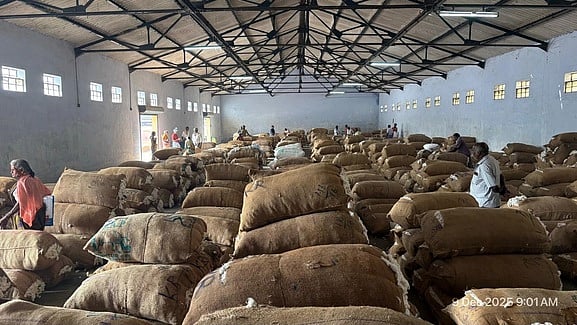 நாமக்கல் வேளாண் சங்கத்தில் 
ரூ. 29 லட்சத்துக்கு பருத்தி ஏலம்