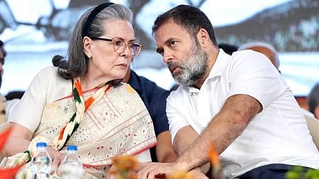 நேஷனல் ஹெரால்ட் வழக்கு: குற்றப்பத்திரிகையை ஏற்க நீதிமன்றம் மறுப்பு!