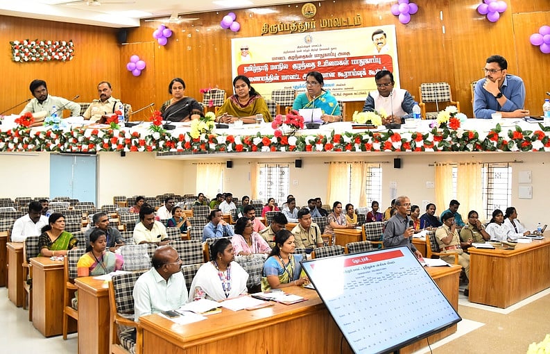 குழந்தைகளுக்கான உரிமைகளை உறுதி செய்ய வேண்டும்: 
ஆணையத் தலைவா் வலியுறுத்தல்