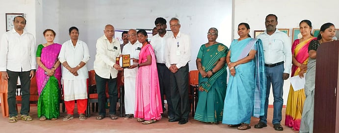 பள்ளத்தூா் கல்லூரியில்  போதை தடுப்பு விழிப்புணா்வு கருத்தரங்கம்