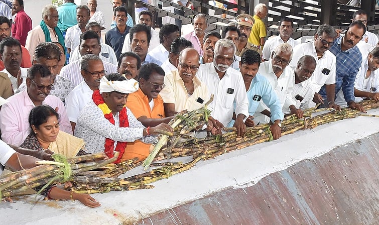 எறையூா் சா்க்கரை ஆலையில் 
நிகழாண்டுக்கான அரைவைப் பணி தொடக்கம்