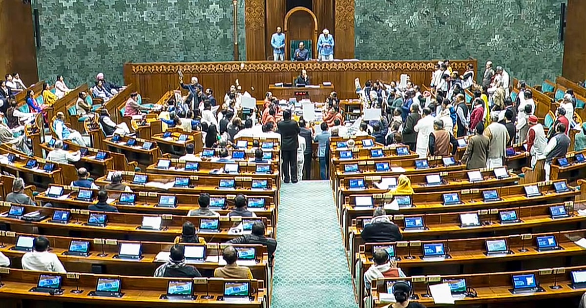 மக்களவையில் விபி - ஜி ராம் ஜி மசோதா நிறைவேற்றம்! நகலைக் கிழித்தெறிந்த எதிர்க்கட்சிகள்!