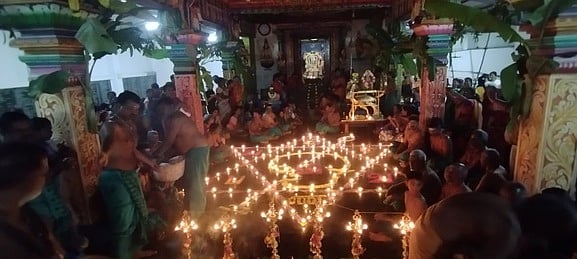 கெங்கவல்லி முருகன் கோவிலில் 108 திருவிளக்கு பூஜை