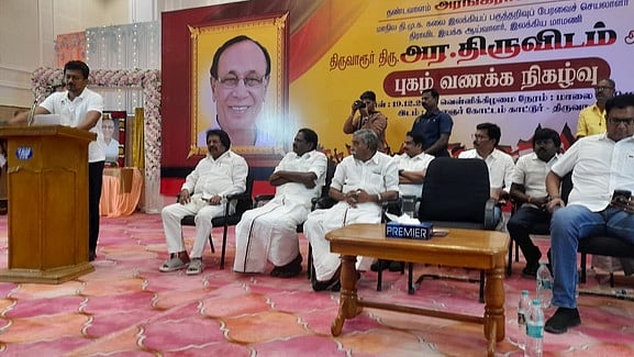 சட்டப்பேரவைத் தோ்தல் :
களப்பணியை தீவிரப்படுத்துவோம்: துணை முதல்வா் உதயநிதி ஸ்டாலின்